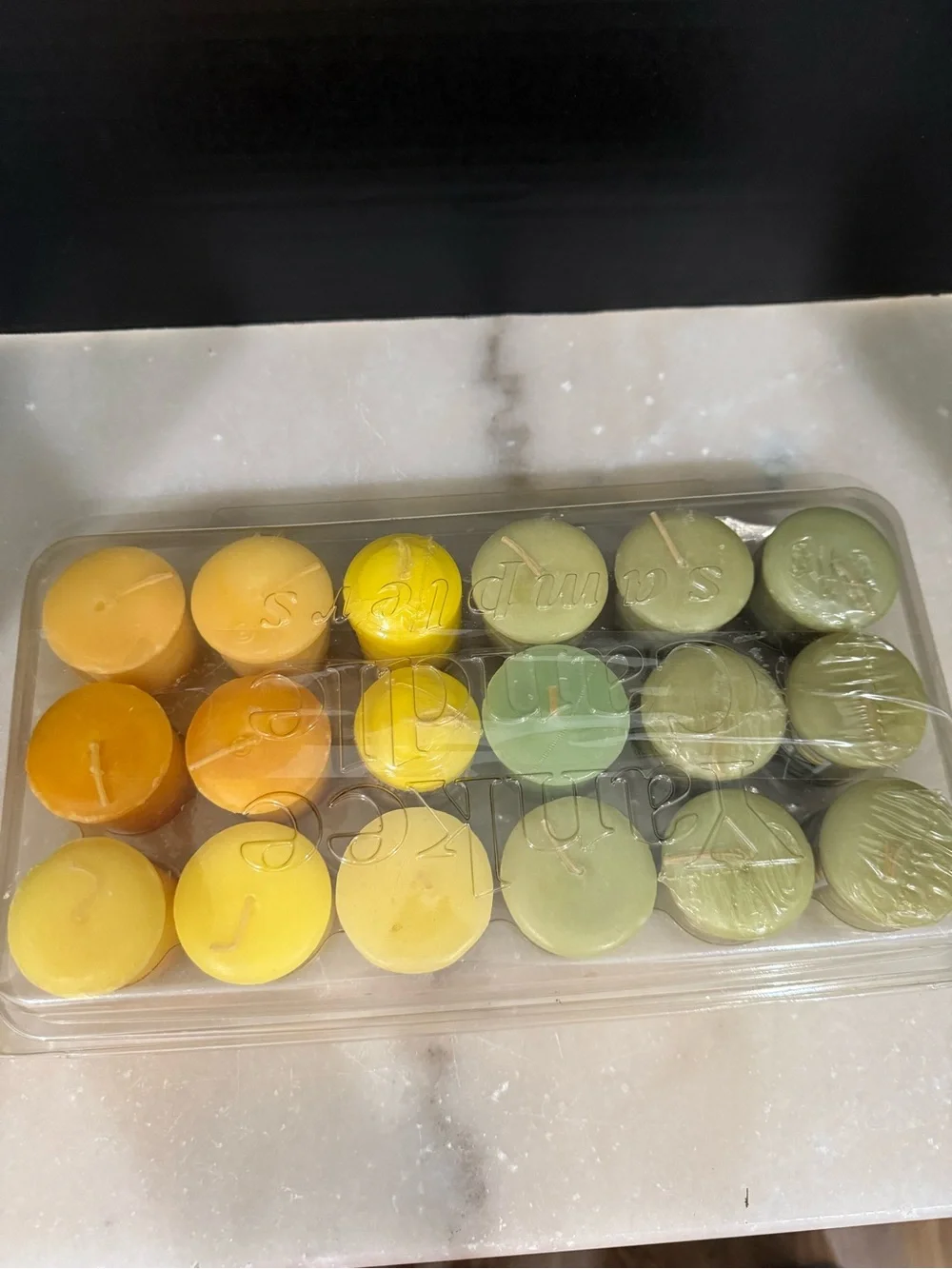 Lot of 16 Vintage Assorted Yankee Candle Votive Sampler 1.75oz  2 Other